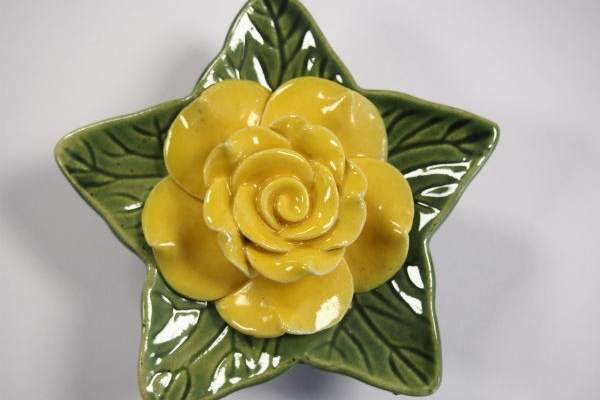 Headstone World - Products - Accessories - Memorial Rose - Yellow