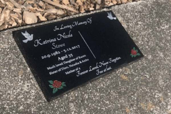 Headstone World - Products - Cremation Plaques - Garden Plaque